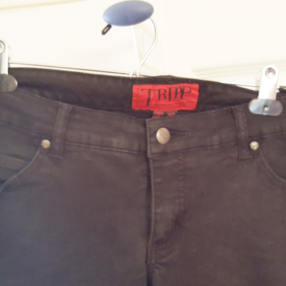 TRIPP Pant Black Sz 16 Skull Rivets Rocker Jeans - Picture 2 of 4